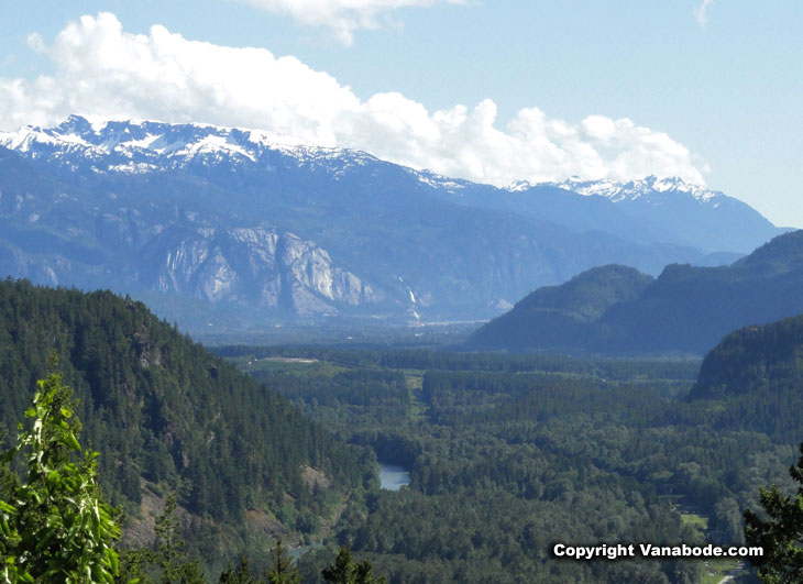 squamish-british-columbia-canada-mountains-picture.jpg